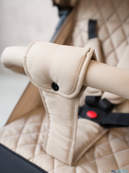 Прогулочная коляска Amarobaby Airy